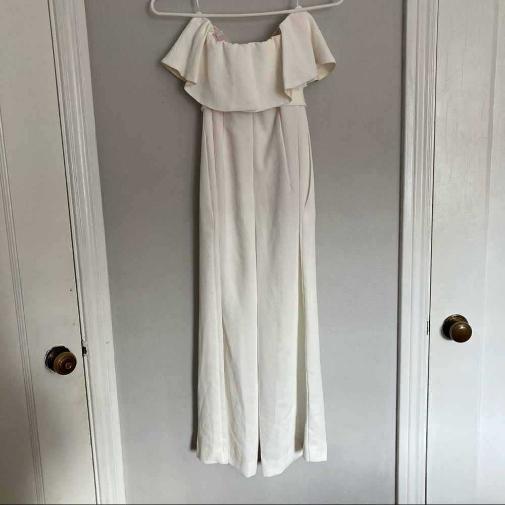 Aritzia Babaton Flutter Jumpsuit Size 0 - image 3